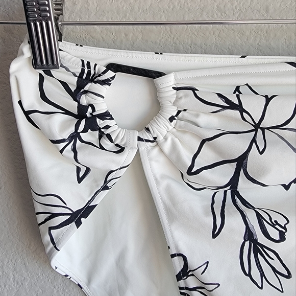 Revel Rey Logan Bikini Bottom - Picture 8 of 8